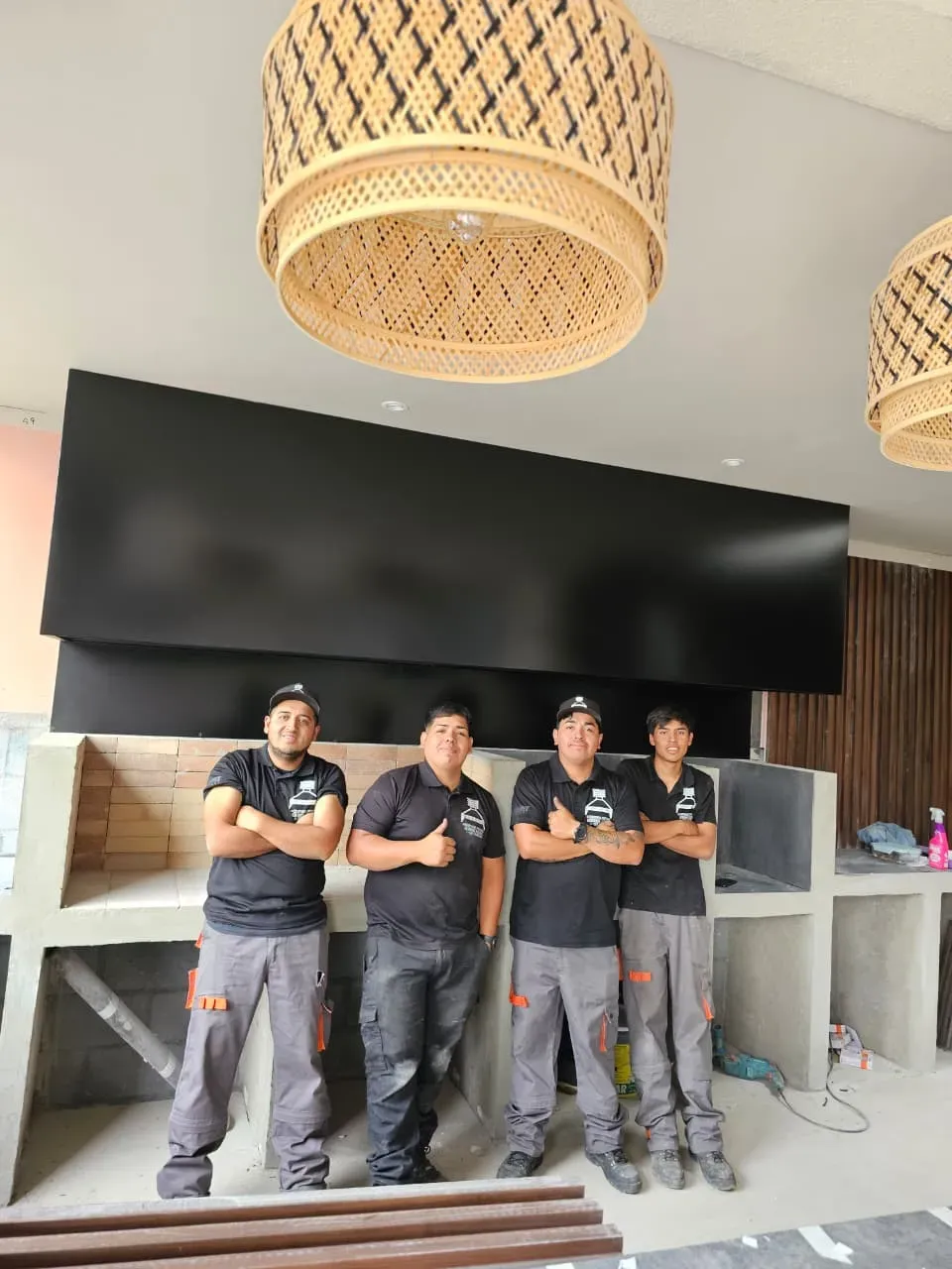 Campana básica con faldón liso